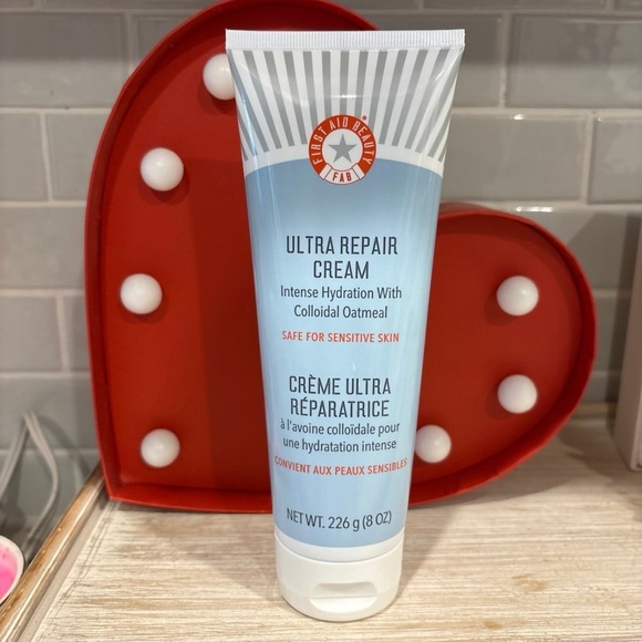First Aid Beauty Other - First Aid Beauty Ultra Repair Cream